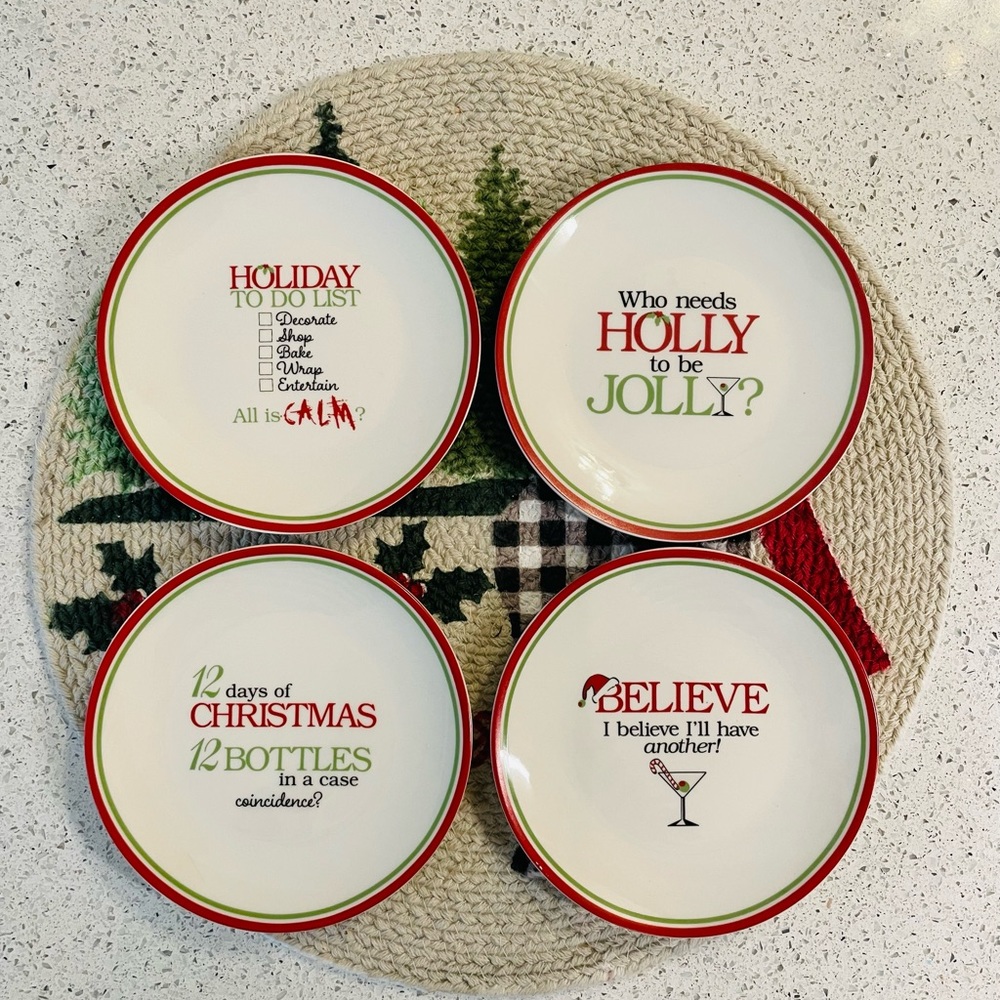 Holiday Dessert/Trinket/Candy Glass Plates - Set of 4 - Picture 1 of 6